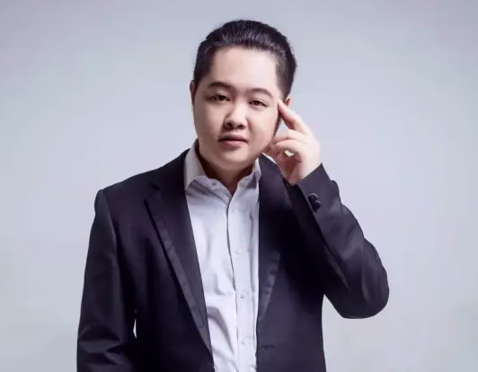 卖报小郎君